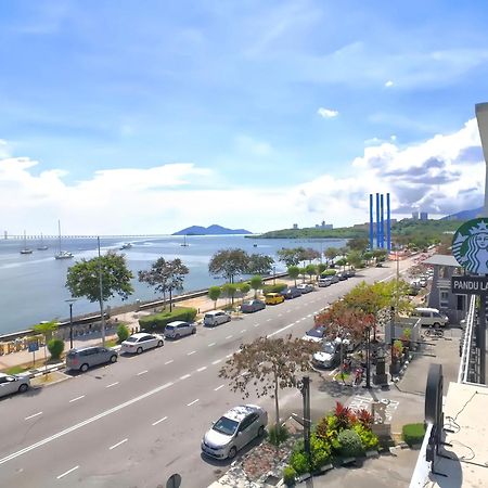 Maritime Seaview Suites Penang จอร์จทาวน์ ภายนอก รูปภาพ
