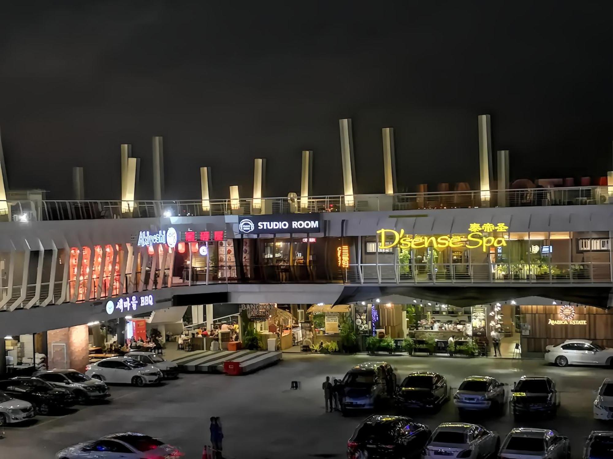 Maritime Seaview Suites Penang จอร์จทาวน์ ภายนอก รูปภาพ