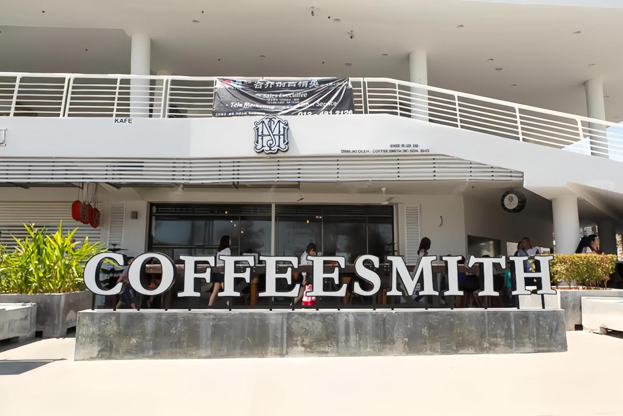Maritime Seaview Suites Penang จอร์จทาวน์ ภายนอก รูปภาพ