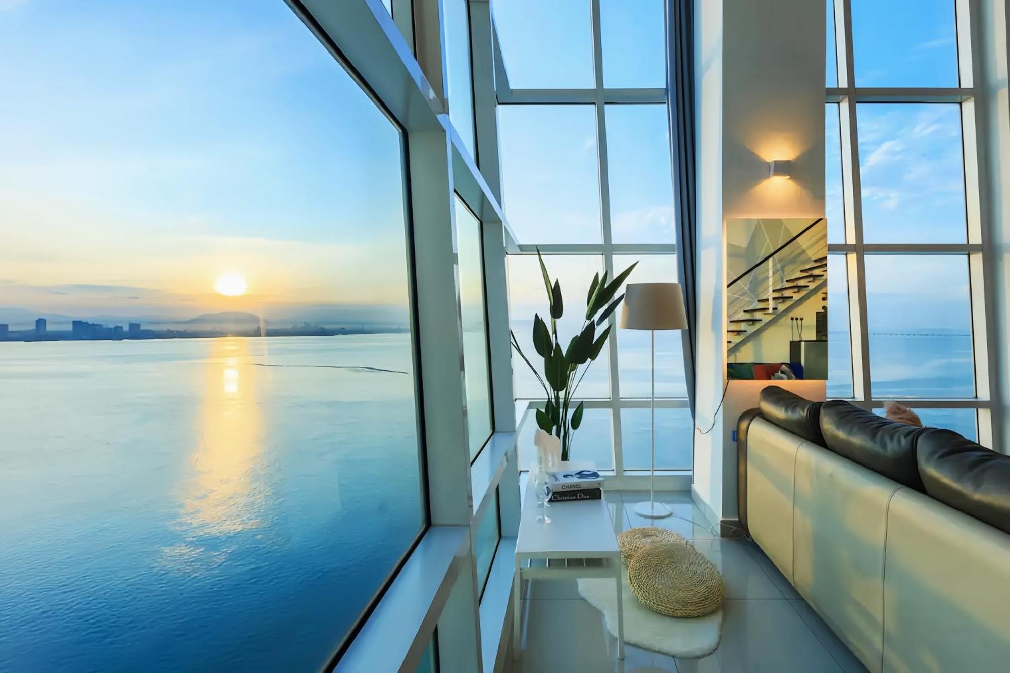 Maritime Seaview Suites Penang จอร์จทาวน์ ภายนอก รูปภาพ