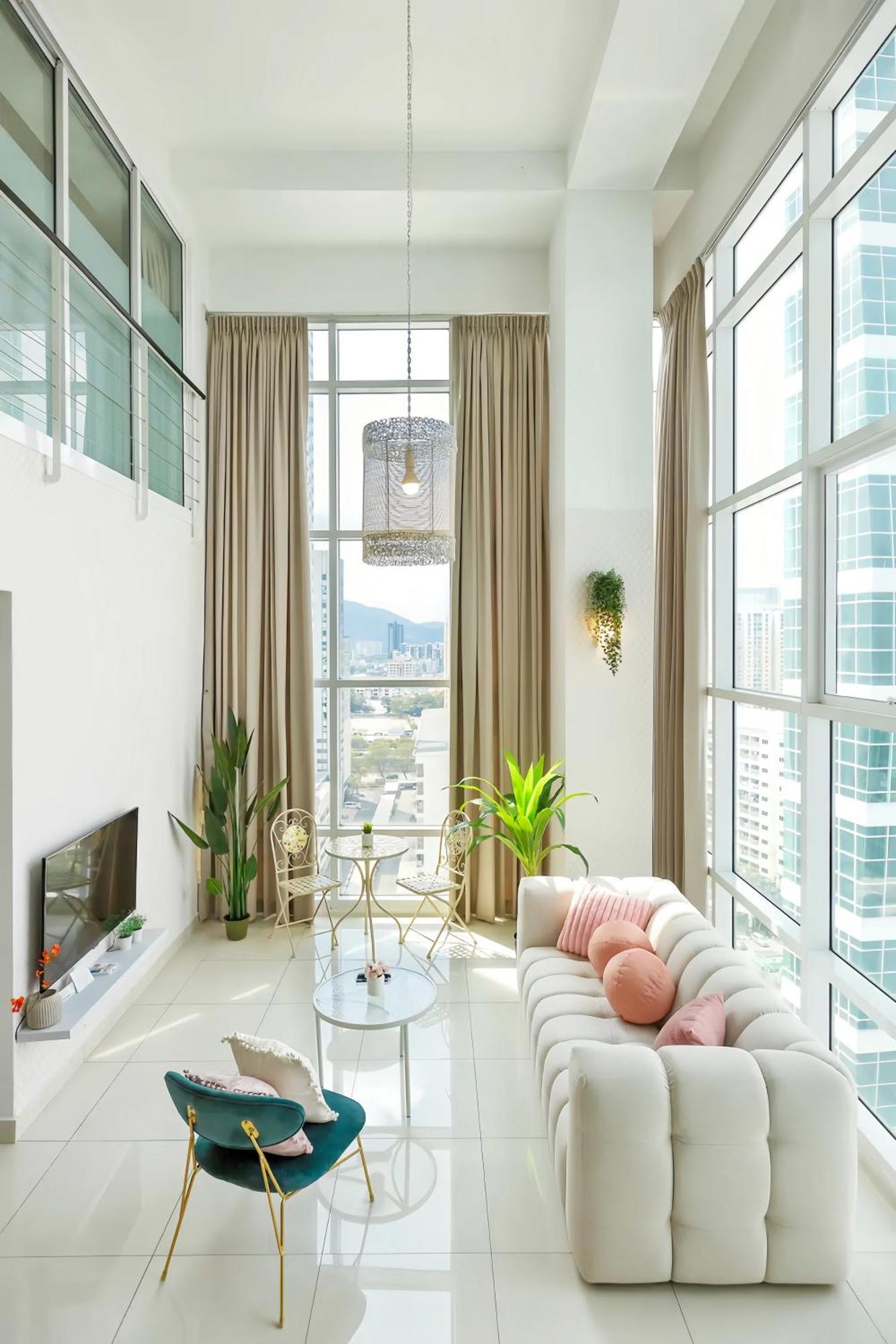 Maritime Seaview Suites Penang จอร์จทาวน์ ภายนอก รูปภาพ