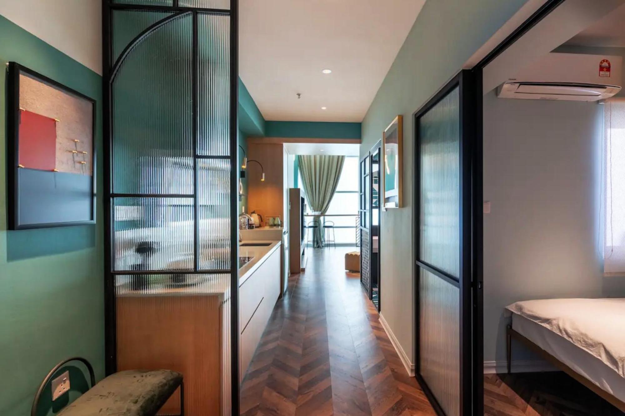 Maritime Seaview Suites Penang จอร์จทาวน์ ภายนอก รูปภาพ
