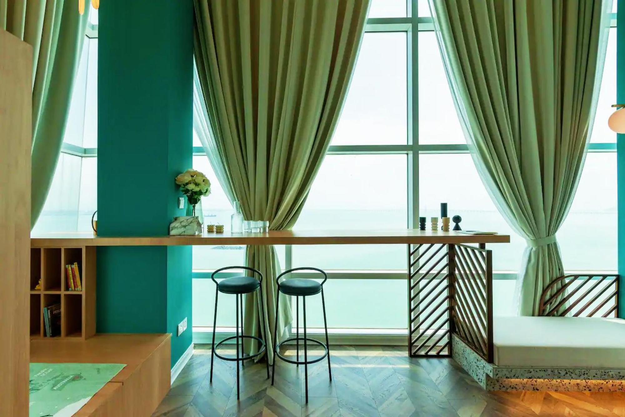 Maritime Seaview Suites Penang จอร์จทาวน์ ภายนอก รูปภาพ