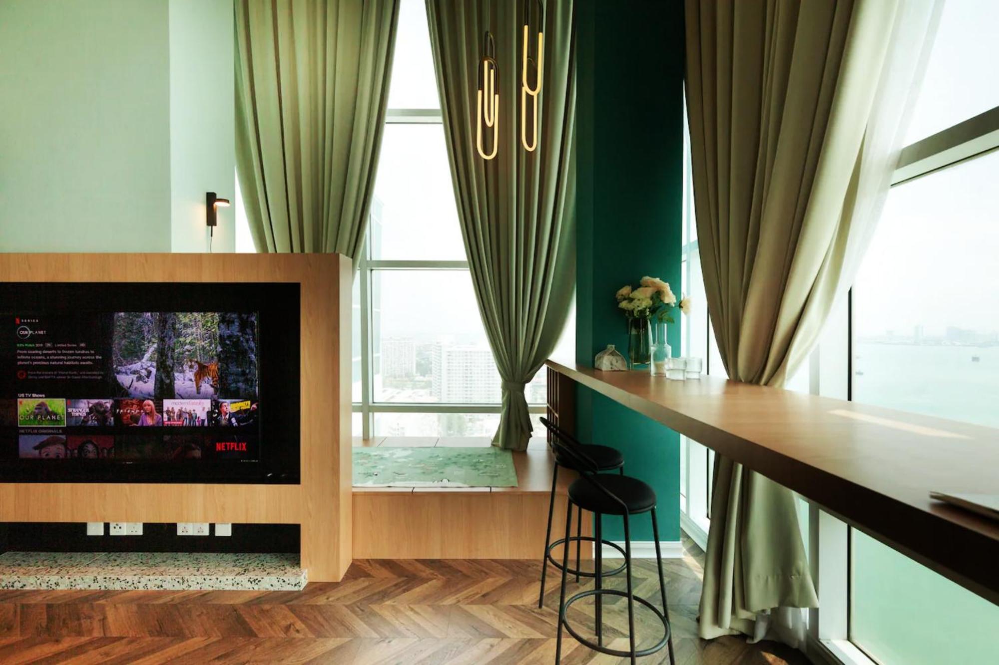 Maritime Seaview Suites Penang จอร์จทาวน์ ภายนอก รูปภาพ